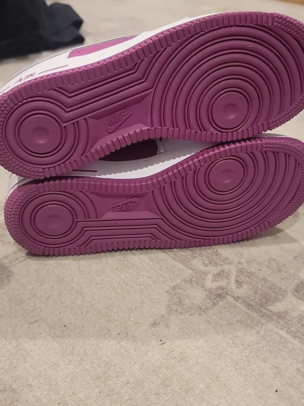 Nike Air Force 1 Low White & Magenta Sneakers Youth/Women~Size 6Y~New W/O Box